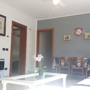 Mascot Home-parking-wi-fi Alloggio in famiglia